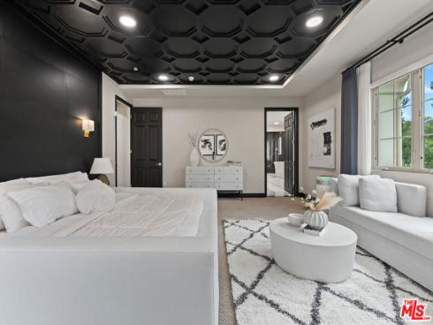 55  Suede  , Irvine, CA