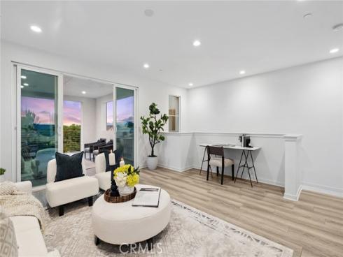 118  Modjeska  , Irvine, CA