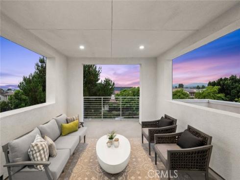 118  Modjeska  , Irvine, CA