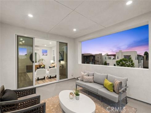 118  Modjeska  , Irvine, CA