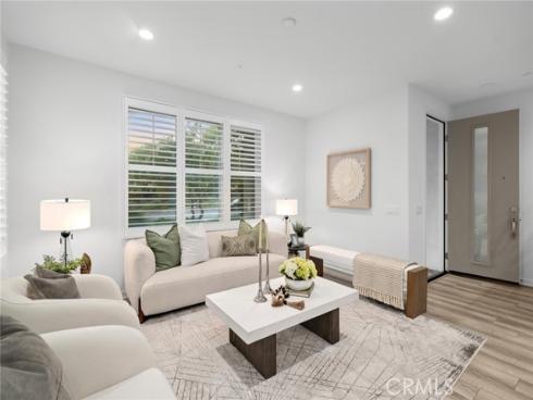 118  Modjeska  , Irvine, CA