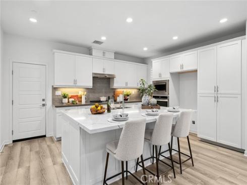 118  Modjeska  , Irvine, CA