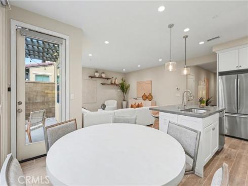 127  Annuals  , Irvine, CA