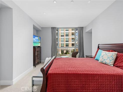 5042  Scholarship  , Irvine, CA