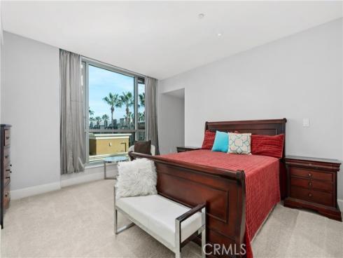 5042  Scholarship  , Irvine, CA