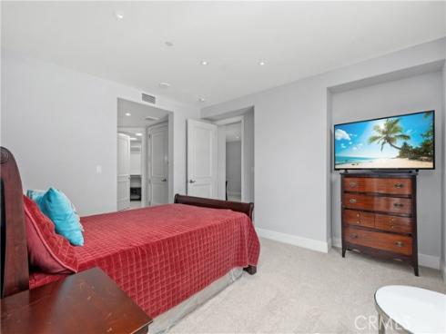 5042  Scholarship  , Irvine, CA