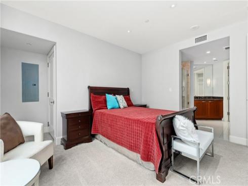 5042  Scholarship  , Irvine, CA