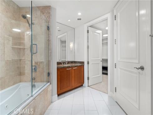 5042  Scholarship  , Irvine, CA