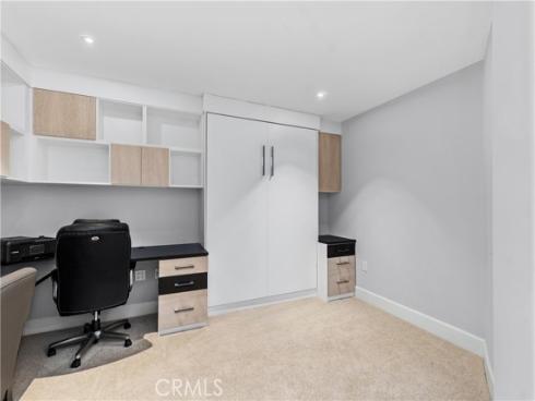 5042  Scholarship  , Irvine, CA