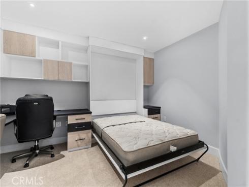 5042  Scholarship  , Irvine, CA