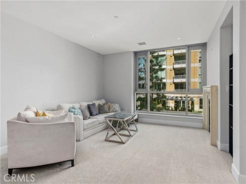 5042  Scholarship  , Irvine, CA