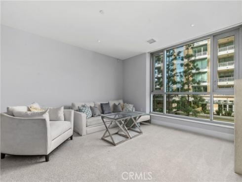 5042  Scholarship  , Irvine, CA