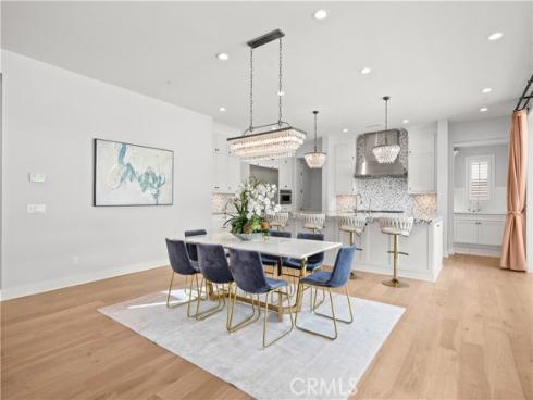 85  Spacial  , Irvine, CA