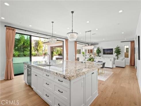 85  Spacial  , Irvine, CA