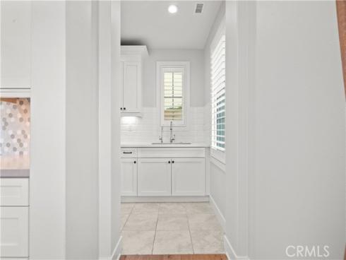 85  Spacial  , Irvine, CA