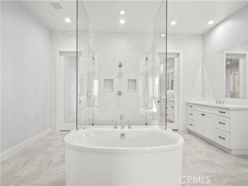 85  Spacial  , Irvine, CA