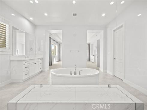 85  Spacial  , Irvine, CA