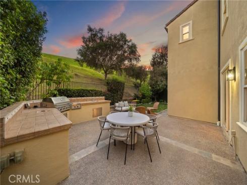 30  Shade Tree  , Irvine, CA