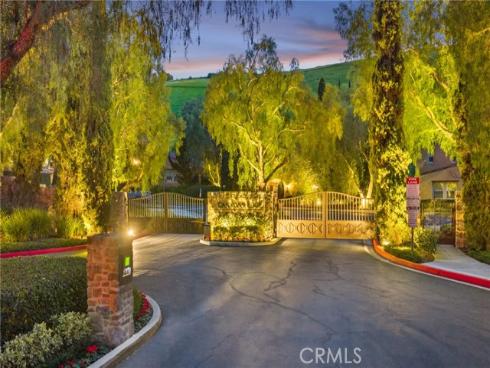 30  Shade Tree  , Irvine, CA