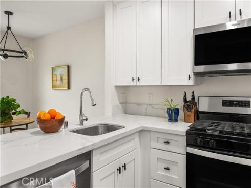 16 Oval , Irvine, CA