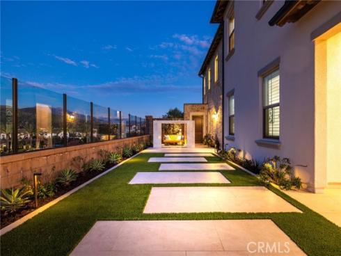 139 Oakstone , Irvine, CA