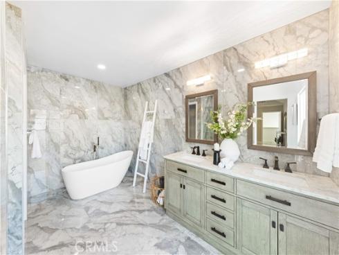 39  Cape Cod  , Irvine, CA