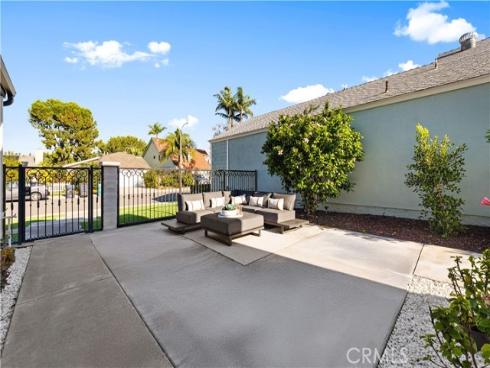 39  Cape Cod  , Irvine, CA