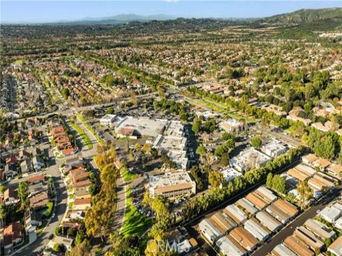 39  Cape Cod  , Irvine, CA