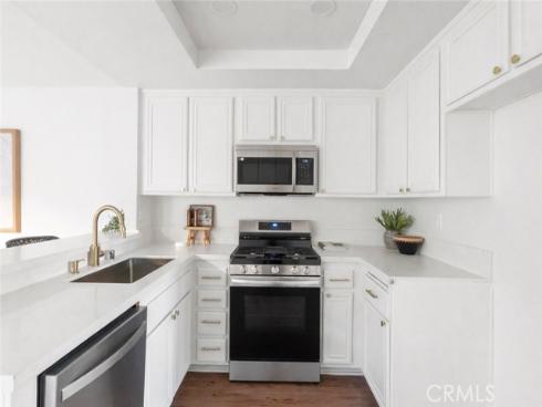 112 Oxford 42 , Irvine, CA