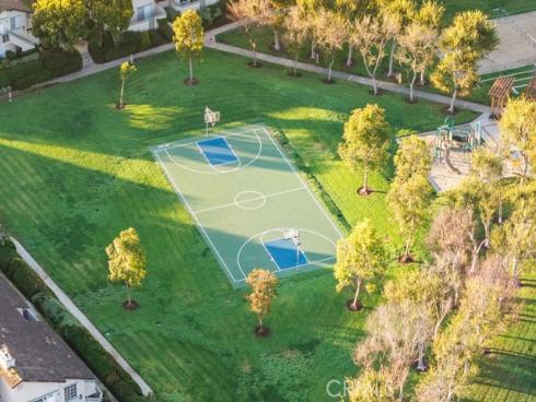 112 Oxford 42 , Irvine, CA