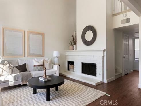 112 Oxford 42 , Irvine, CA