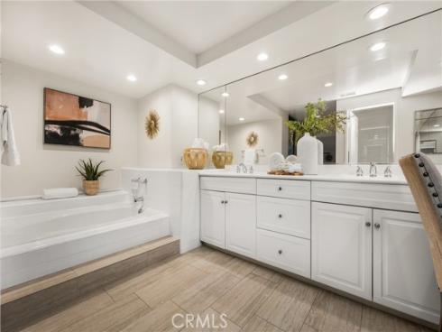 4 Abeto , Irvine, CA