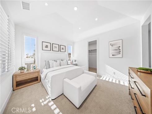 111  Winnett  , Irvine, CA