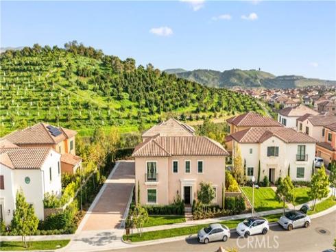 111  Winnett  , Irvine, CA