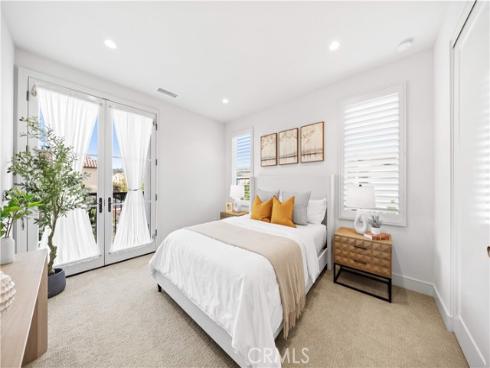 111  Winnett  , Irvine, CA