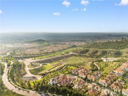 111  Winnett  , Irvine, CA