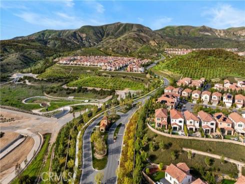 111  Winnett  , Irvine, CA