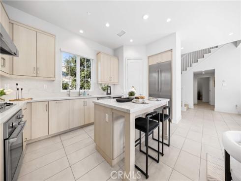 111  Winnett  , Irvine, CA