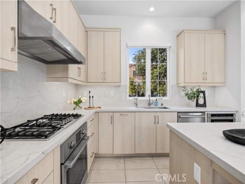 111  Winnett  , Irvine, CA