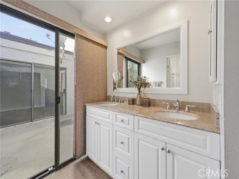 38 Wetstone , Irvine, CA