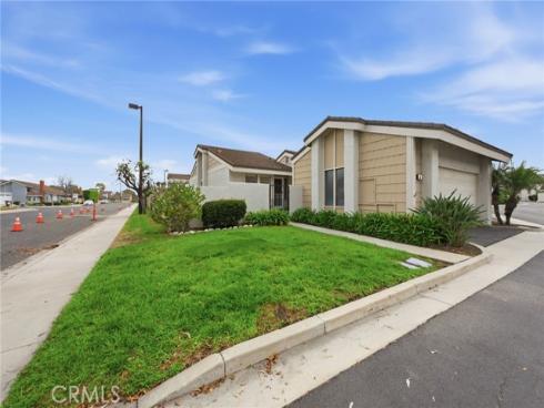 38 Wetstone , Irvine, CA