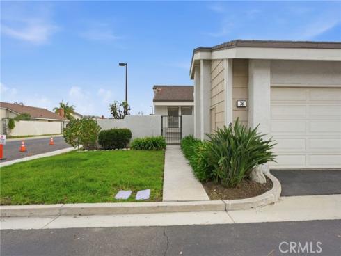 38 Wetstone , Irvine, CA