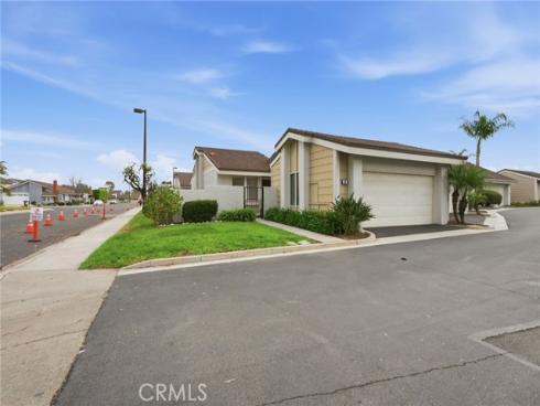 38 Wetstone , Irvine, CA