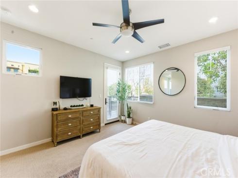 330 Magnet , Irvine, CA