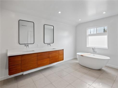 15441  Alsace  , Irvine, CA