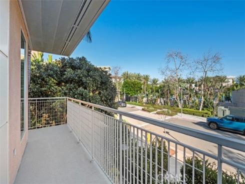 87  Lennox  , Irvine, CA