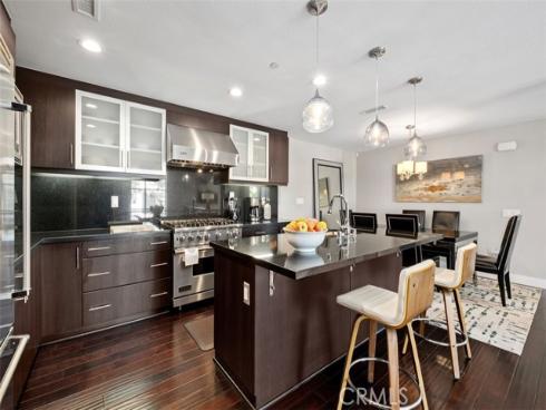 87  Lennox  , Irvine, CA