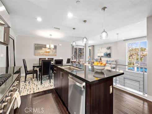 87  Lennox  , Irvine, CA