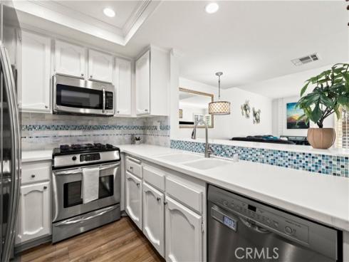 5151  Walnut Unit#27  , Irvine, CA