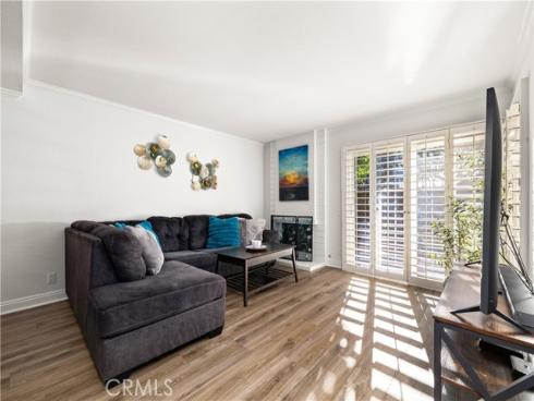 5151  Walnut Unit#27  , Irvine, CA